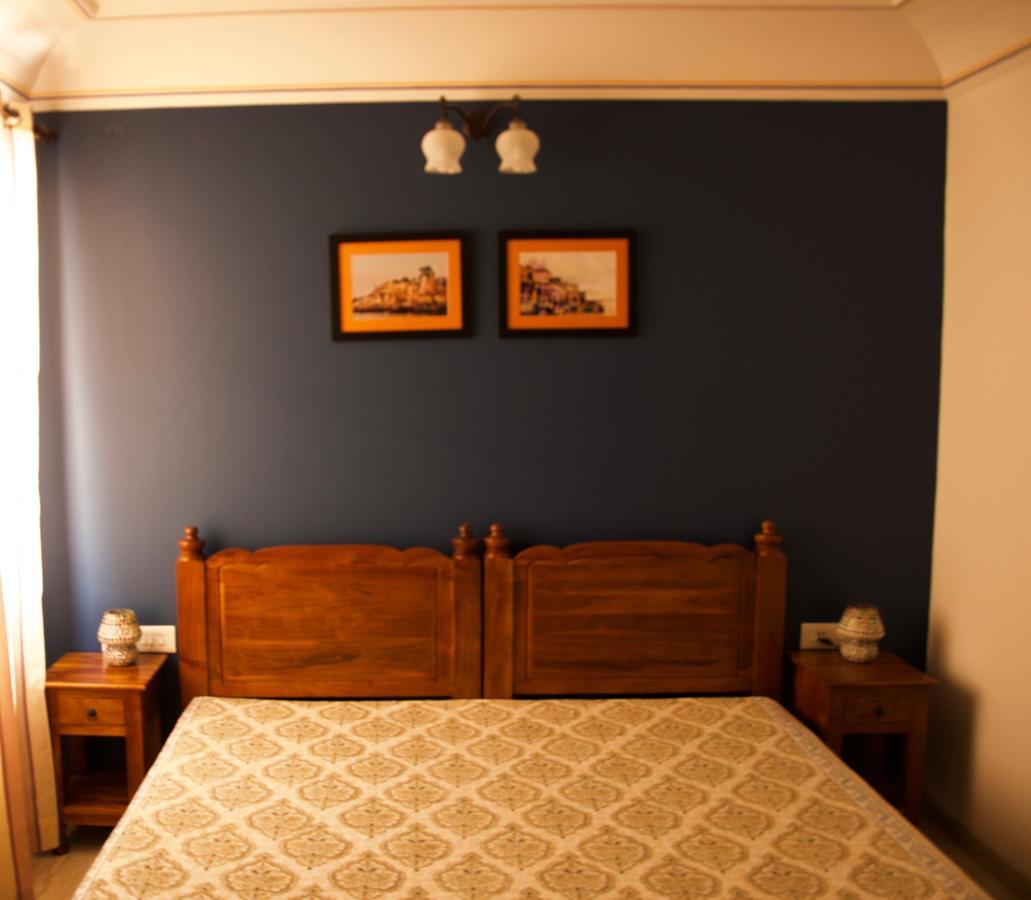 Pathik Niwas Bed & Breakfast Jaipur Exterior photo